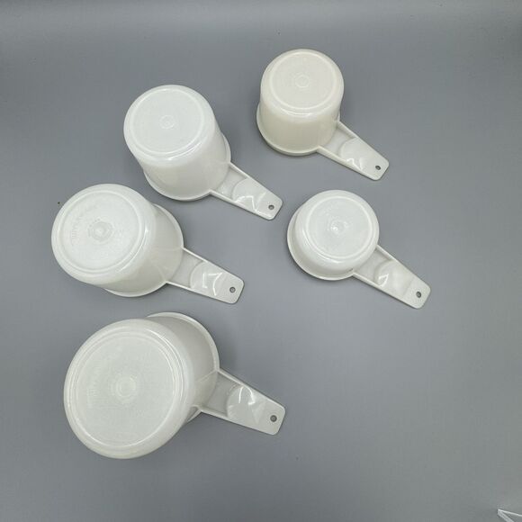Vtg 5 Piece Tupperware Measuring Cups White Clear Nesting Missing 1/4 cup READ - Picture 4 of 6